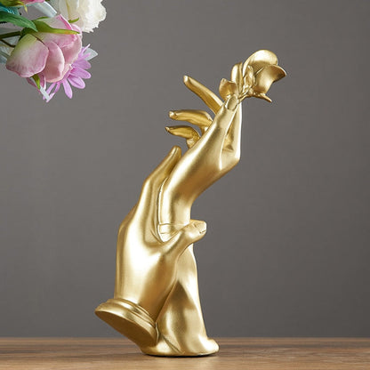 Nordic Luxury Art Sculpture Abstrak Kreatif Goldenhand Patung Modern Rumah Tamu Dekorasi Kantor Meja Aksesoris Hadiah