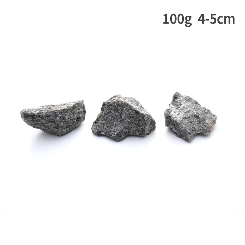 להבה טבעית אבן אש סיניט המכילה מינרל פלורסנט מינרלי מחוספס גביש גביש ארוך גל UV 365 ננומטר דגימות
