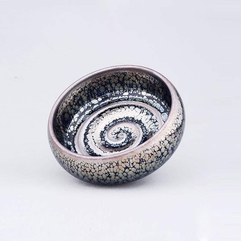 Jian zhan Swirl Tenmoku Tea Cup Natural Clay Glaze Fire in Kiln under 1300 Celcius Porcelain Tea Bowl Ceramic Teacup