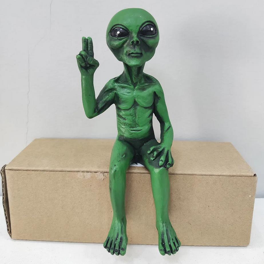 UFO Alien Cute Statue Sculpture Halloween Decor for Outdoor Garden Home Desk Organizer Office Accessories Party Decor Kids Gaver