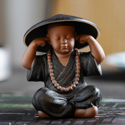 Zwart aardewerk boeddhistische monniken miniatuur beeldjes boeddha -beeld sculptuur sprookjes ornamenten meditatie home tuin arts decoratie
