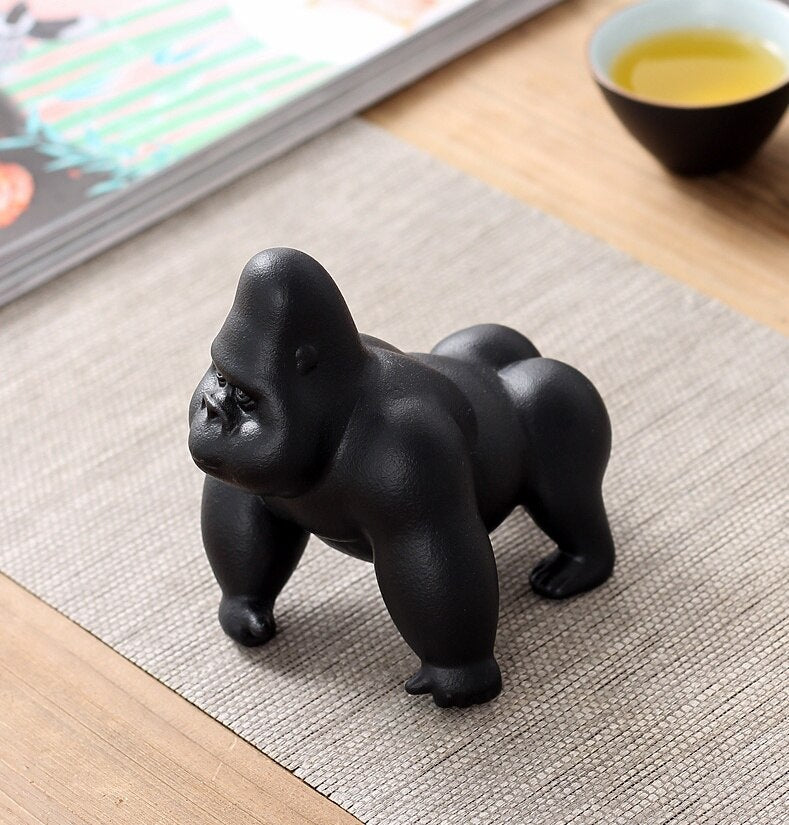 Porselen Lucu King Kong Figurine Handmade Keramik Gorilla Miniatur Lansekap Mikro Satwa Liar Peri Taman Dekorasi Ornamen Dekorasi Kerajinan