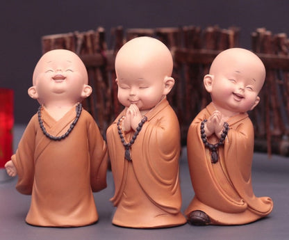 Leuke kleine monnikstatus Figurines Religie Boeddha Hars Crafts Desk Miniatures Ornamenten Accessoires Home Decor Auto -decoratie
