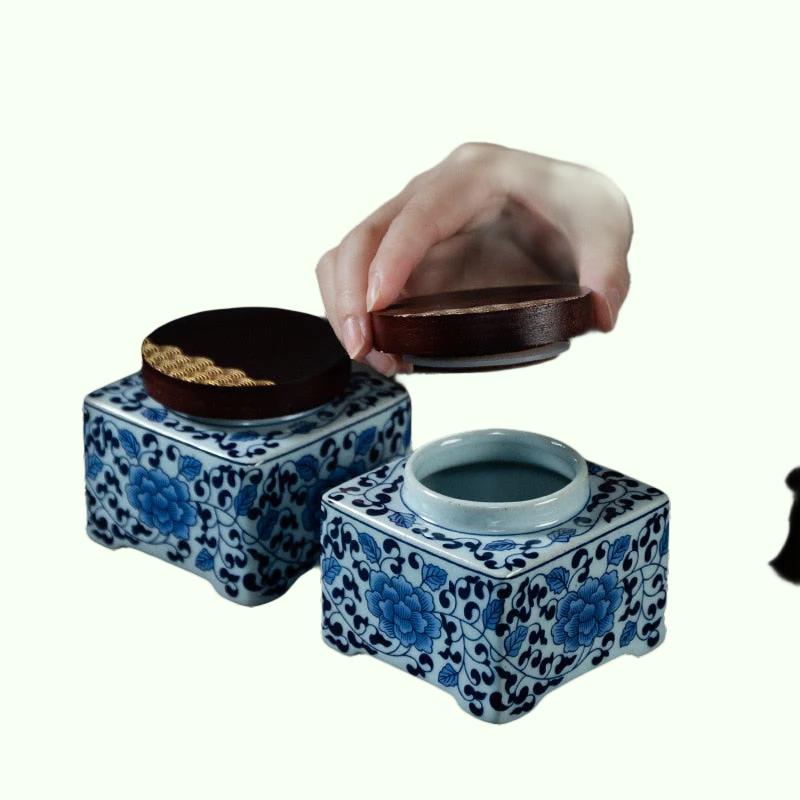 Teh Biru dan Putih Caddy Keramik Airtigh Airtigh Wooden Cover Wooden Bukti Kotak Teh Wadah Teh Candy Jar Food Organizer Tea Can Can