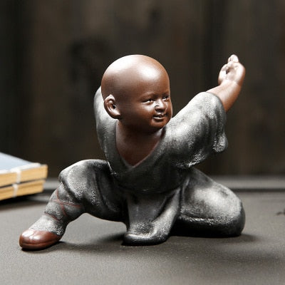 Küçük keşiş heykel heykel seramik ev dekorasyon el sanatları Çin tarzı çay seti heykel Buddha heykel en iyi hediye
