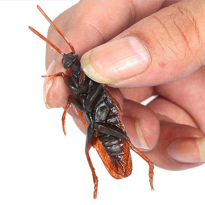 12pcs Artificial Fake Cockroach Halloween Props Funny Trick Joke Toys Lifelike Roaches Bug Halloween Spoof Decoration Gift