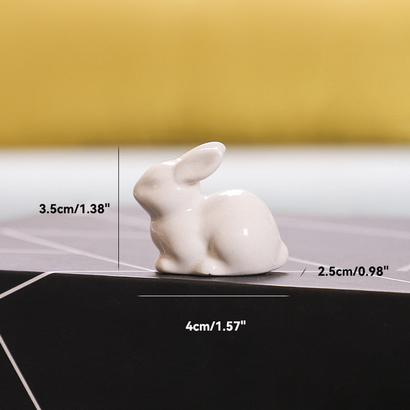 Lindas Figuras de conejo Cerámica Kawaii Hare Bunny Garden House Annaments Animal Home Hogar Decoración de pintura a mano Embrio