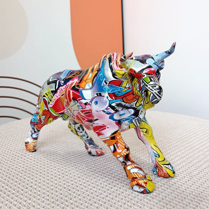 グラフィティ充電雄牛の彫像樹脂マイアミ動物風水現代彫刻ホームリビングルーム装飾オフィス図形ギフト
