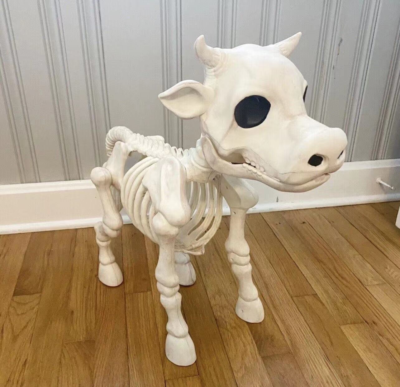 2023 Halloween Cow Horse Skeleton Tricky Graveyard Resin Cow Skull Skeleton Spooky Halloween Horror Cow Bones Hiasan Skeleton