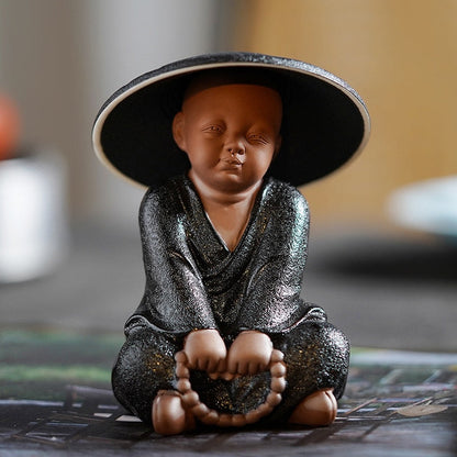 Pottería negra monjes budistas figuras en miniatura de la estatua de la estatua de la estatua del buda adornos de hadas meditación del jardín del hogar decoración docor