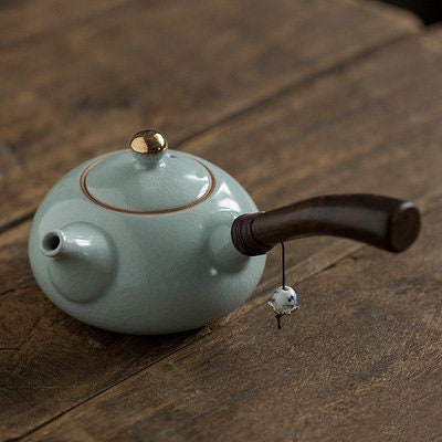 Ceramic kyusu teapot with wooden Side handle I Japanese Ceramic Teapot