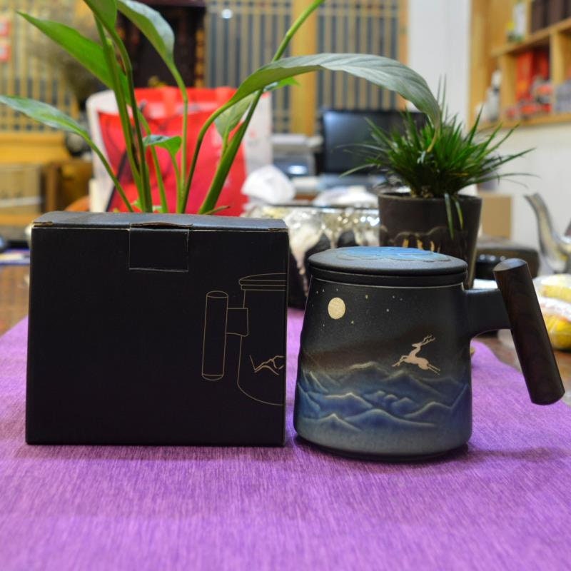 Симпатичная керамическая чайная кружка керамики с инфузсером и крышкой кофейной кружки с ситом и деревянной ручкой 430 мл керамического чая для разделения чая с крышкой