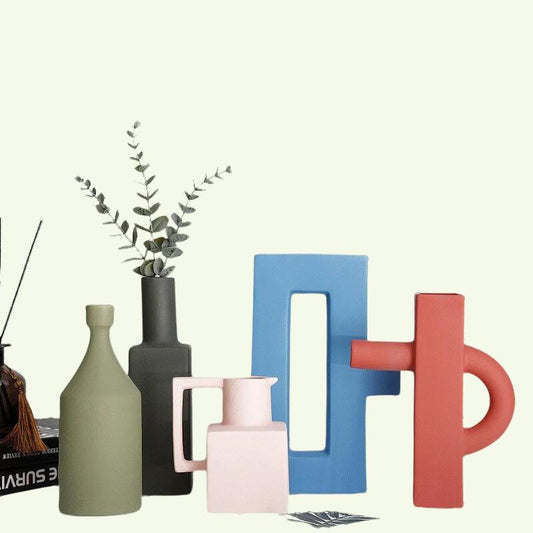 Farverige vaser til boghylde hjemmeindretning eller husopvarmning af ny hjemmegave