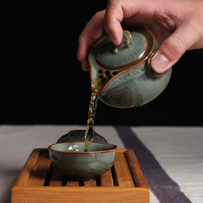 طقم شاي صيني عتيق لشخص واحد مع كوبين