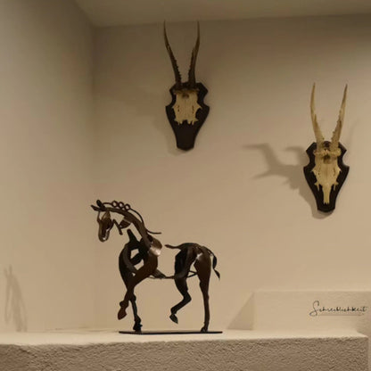 תפאורה ביתית פסל סוס מתכת אדוניס תלת מימדי עבודות פתוח מופשטות