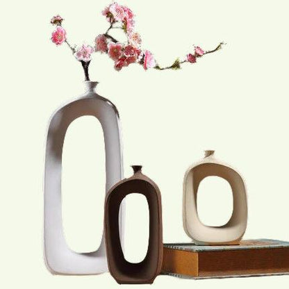 Moderní minimalistické polovině století moderní dekorační vázy - dárek v centru stolu