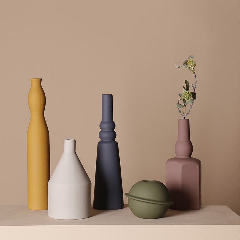 彫刻手作りの花瓶|ミニマリストの抽象的な花瓶の贈り物|テーブルセンターピース幾何学的セラミック陶器|ミニマリストの北欧の装飾