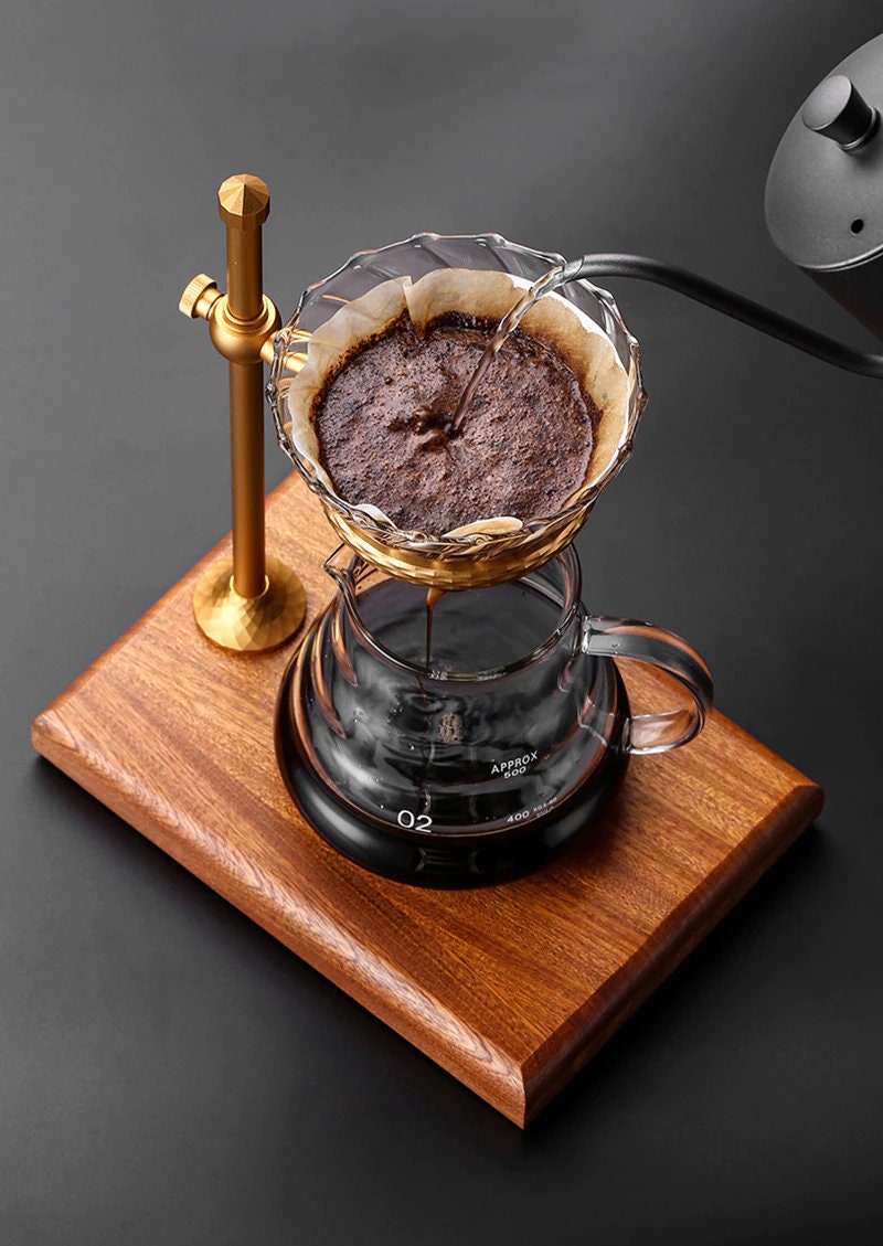 Pour Over Coffee Dripper, la meilleure cafetière pour les cadeaux de café Essayez une cafetière unique pour la meilleure table basse