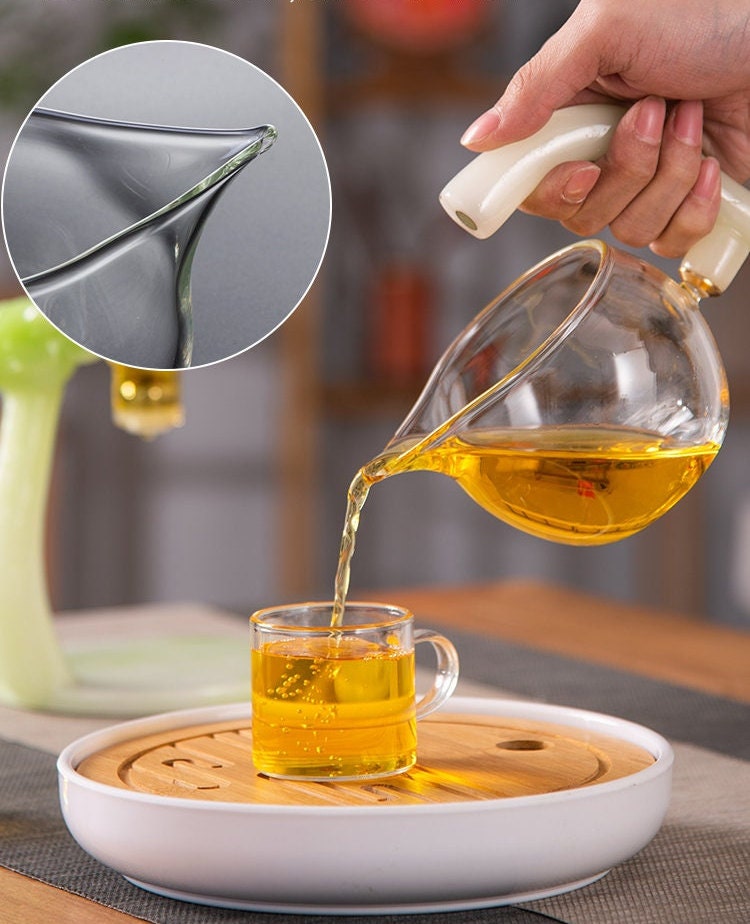 Novinka Deer Unique Teapot se sadou čaje