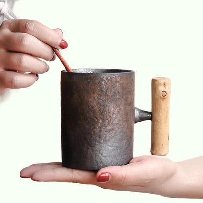 Taza de té vintage de cerámica hecha a mano